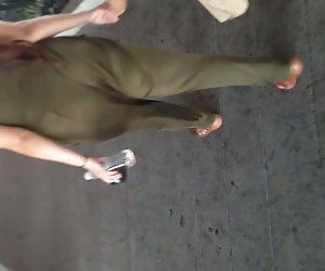 Porno abuela culo muy sexy en verde 1 pieza en el culo sexy
