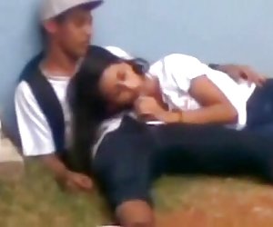 Sitio porno mujeres mayores novinha mamando sin patio da escola de brasil