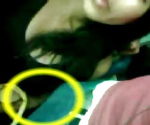 Ver en línea duro en grupo porno punteada una tetona en el bus 3 bus