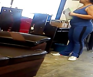 Videos porno para ver bleach online la nalgona vendedora de los mubles